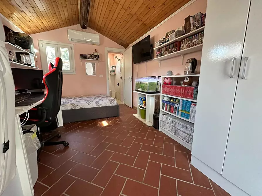 Immagine 21 di Terratetto in vendita  a Pisa