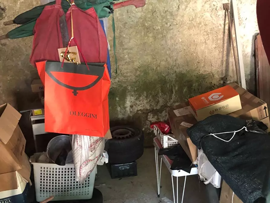 Immagine 19 di Casa semindipendente in vendita  a Massa