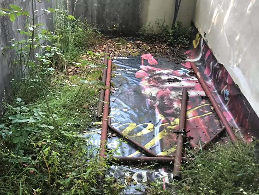 Immagine 22 di Casa semindipendente in vendita  a Massa