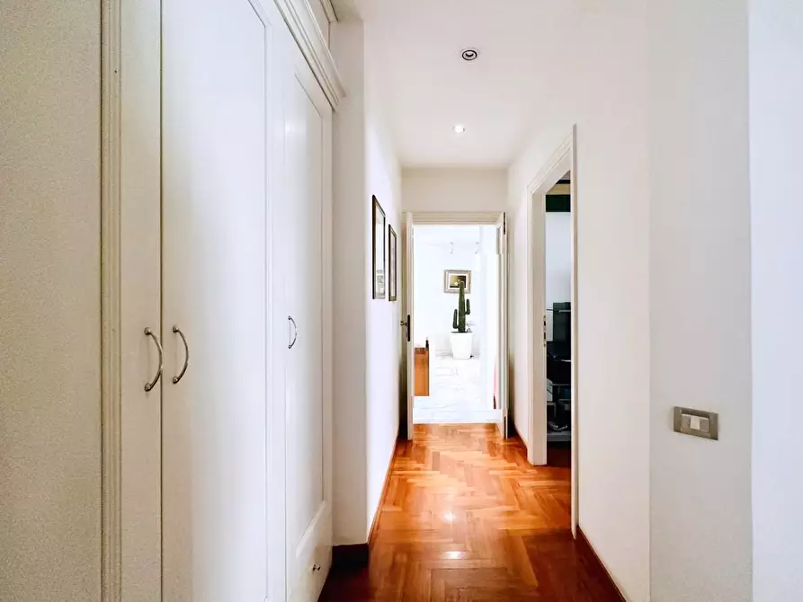 Immagine 27 di Mansarda in vendita  a Massa