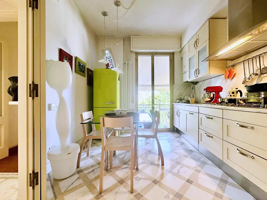 Immagine 13 di Mansarda in vendita  a Massa