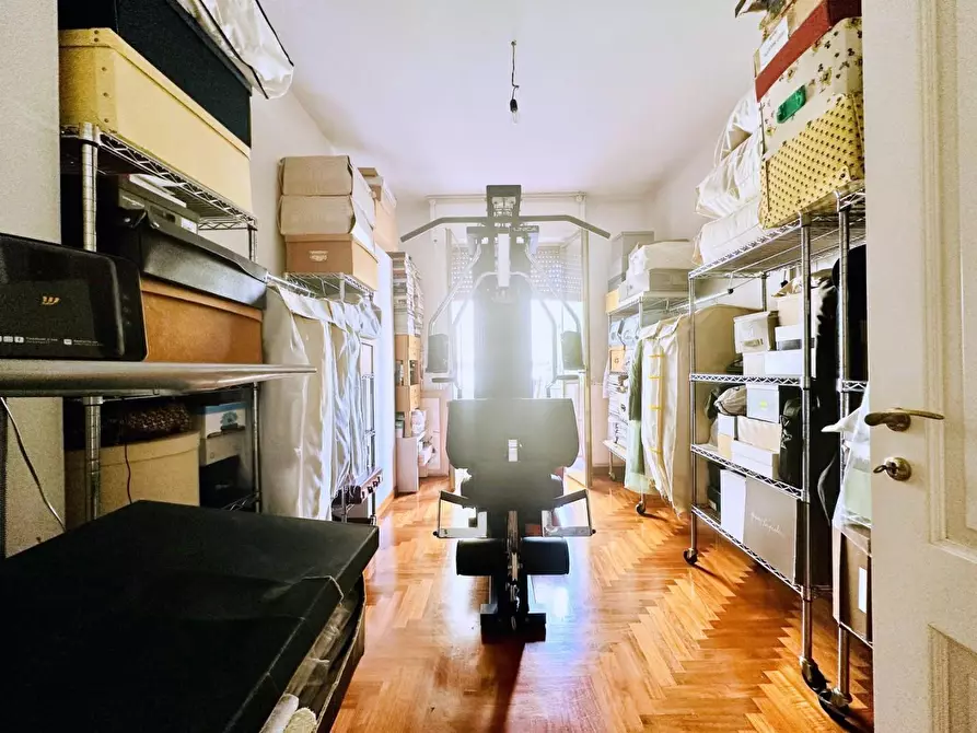 Immagine 19 di Mansarda in vendita  a Massa