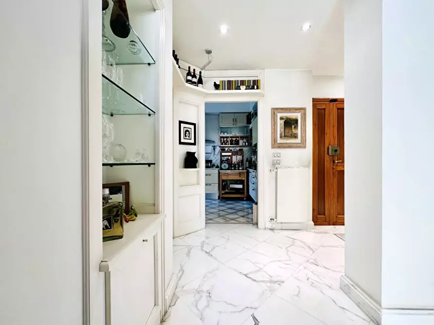 Immagine 10 di Mansarda in vendita  a Massa