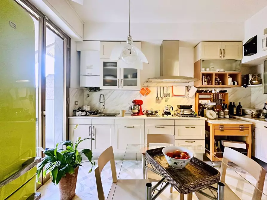 Immagine 14 di Mansarda in vendita  a Massa