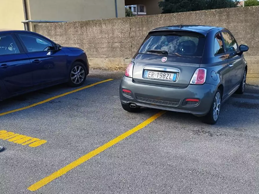 Immagine 5 di Garage in vendita  a Orbetello