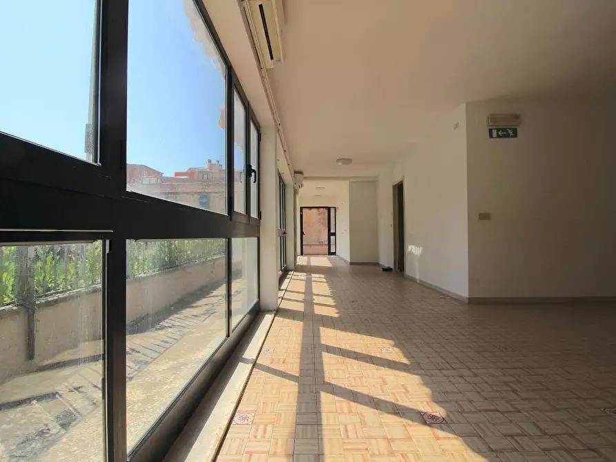 Immagine 22 di Locale commerciale in vendita  a Ponsacco