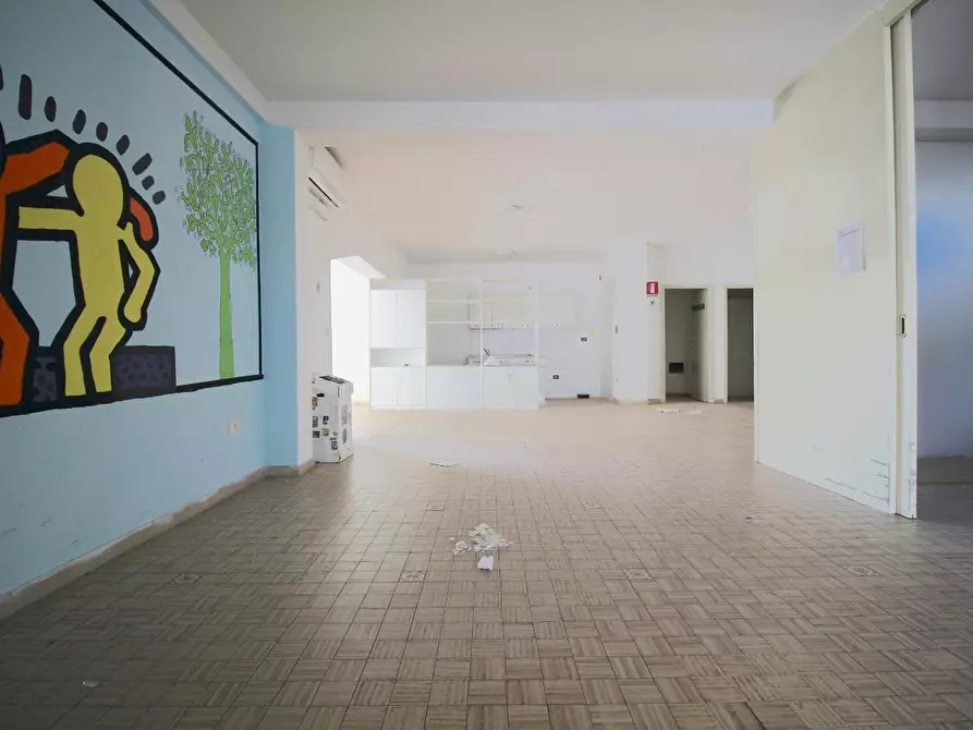 Immagine 13 di Locale commerciale in vendita  a Ponsacco