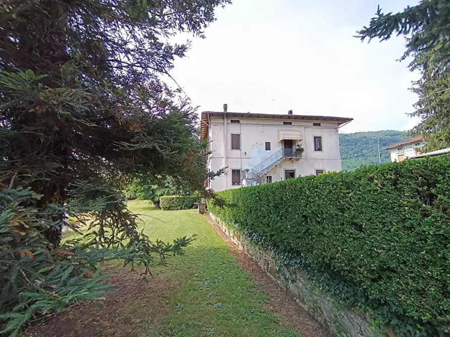 Immagine 2 di Villa in vendita  a Coreglia Antelminelli