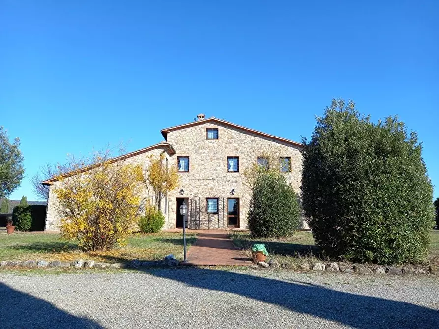 Immagine 5 di Casa colonica in vendita  a Volterra