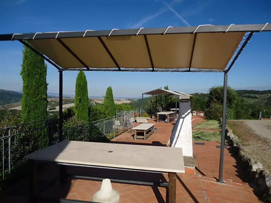 Immagine 9 di Casa colonica in vendita  a Volterra