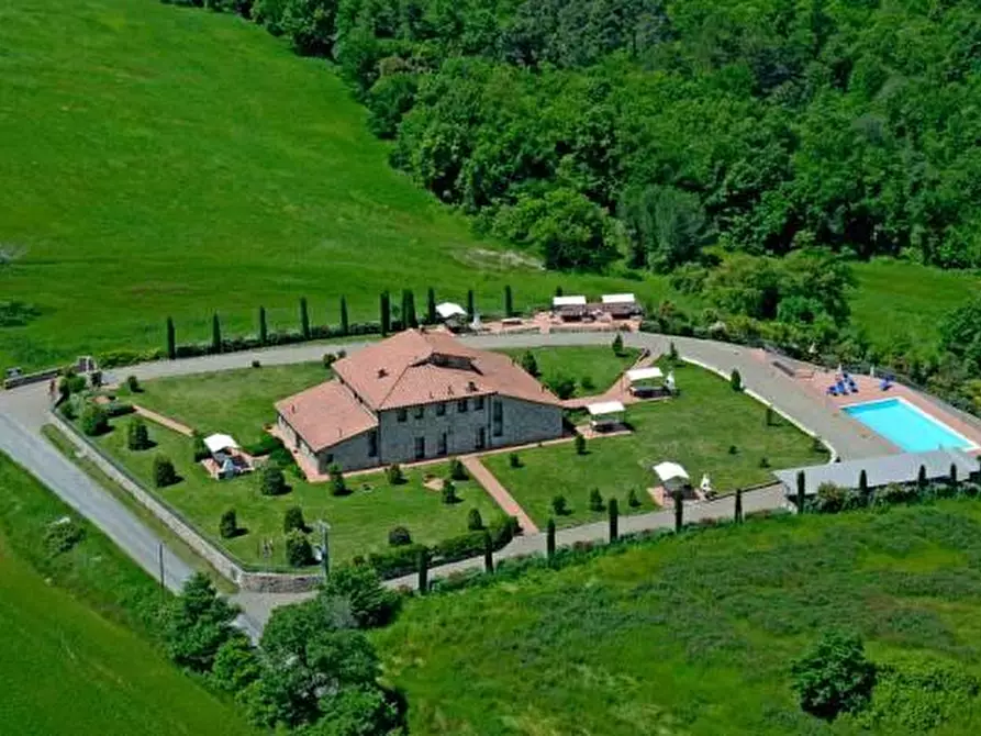 Immagine 17 di Casa colonica in vendita  a Volterra