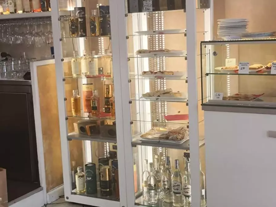 Immagine 8 di Bar / Ristorante in vendita  a Diano Marina