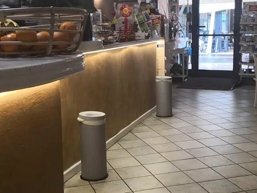 Immagine 2 di Bar / Ristorante in vendita  a Diano Marina