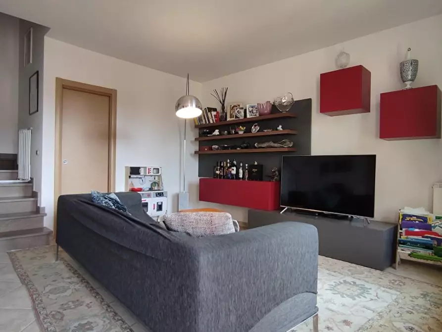 Immagine 2 di Villetta a schiera in vendita  a Santa Croce Sull'arno