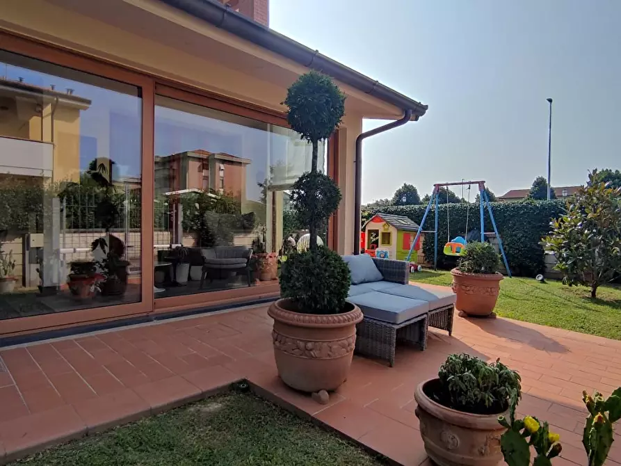 Immagine 33 di Villetta a schiera in vendita  a Santa Croce Sull'arno