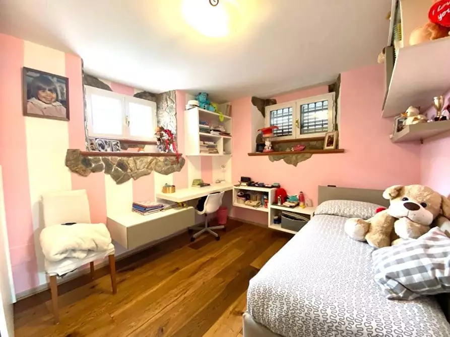 Immagine 19 di Casa semindipendente in vendita  a Massa