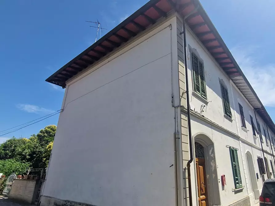 Immagine 46 di Terratetto in vendita  a Pisa