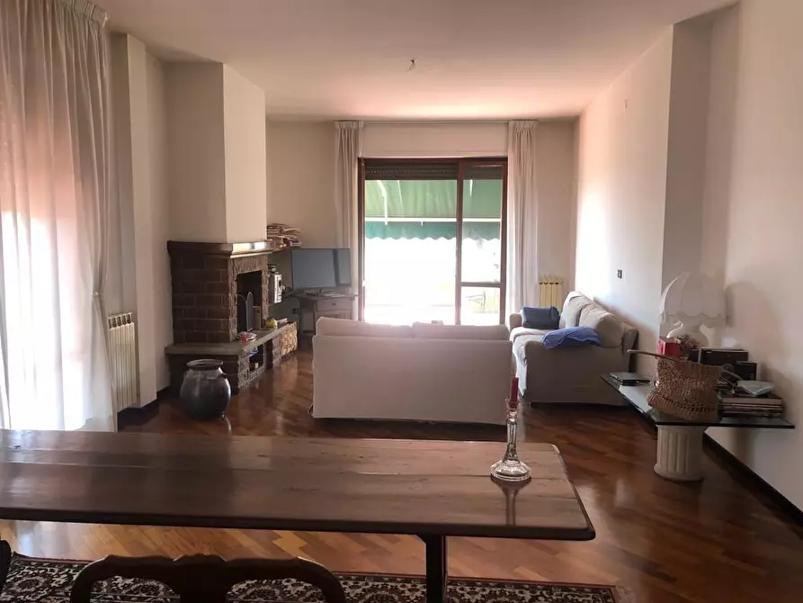 Immagine 9 di Mansarda in vendita  a Massa