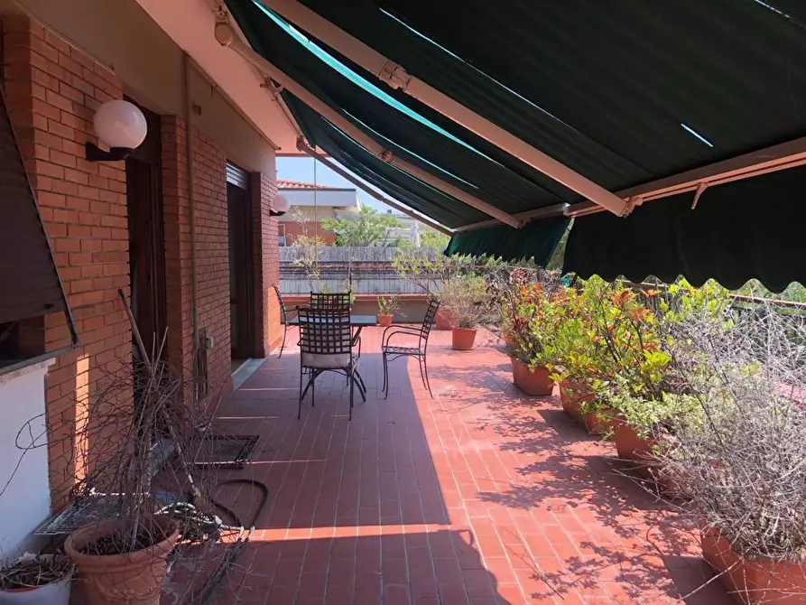 Immagine 10 di Mansarda in vendita  a Massa