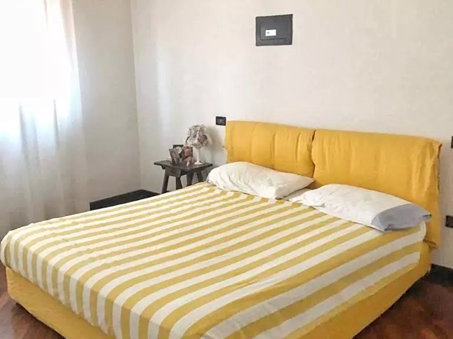 Immagine 5 di Mansarda in vendita  a Massa