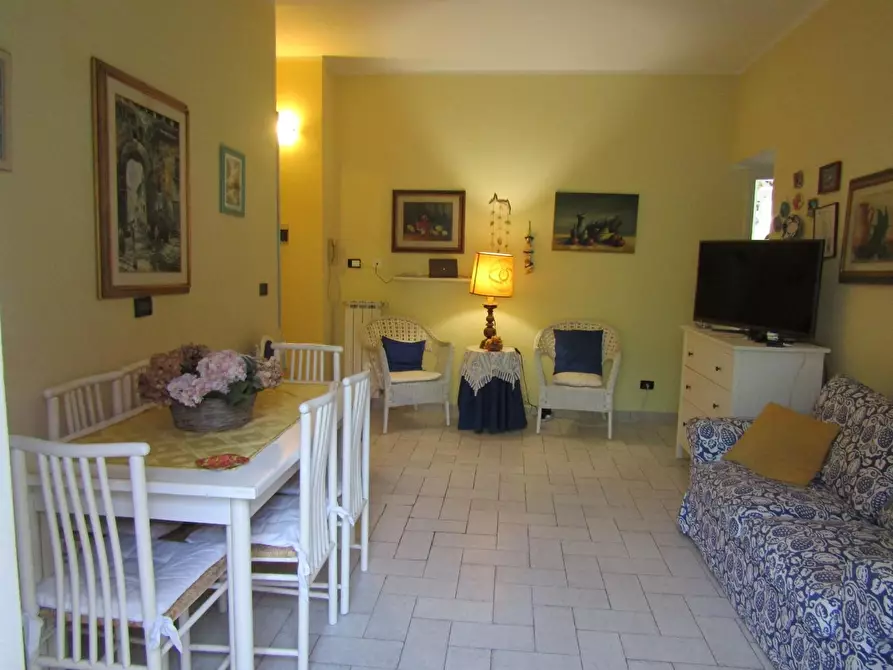 Immagine 12 di Porzione di casa in vendita  a Ameglia