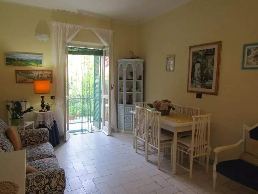 Immagine 9 di Porzione di casa in vendita  a Ameglia