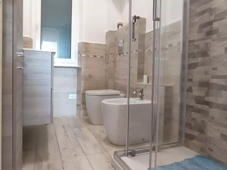 Immagine 12 di Appartamento in affitto  a Massa