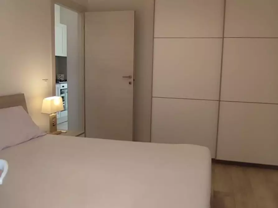 Immagine 4 di Appartamento in affitto  a Massa