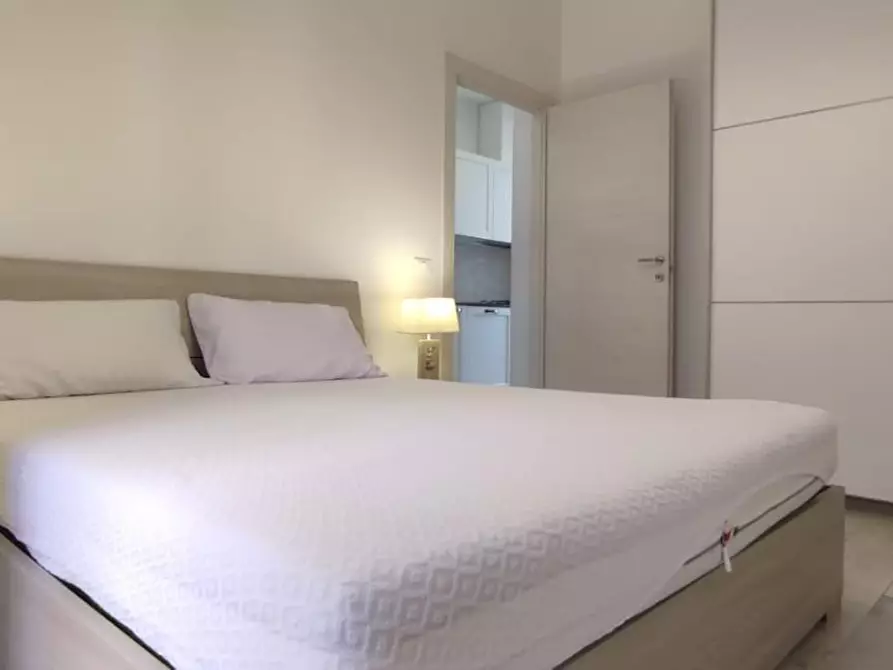 Immagine 1 di Appartamento in affitto  a Massa