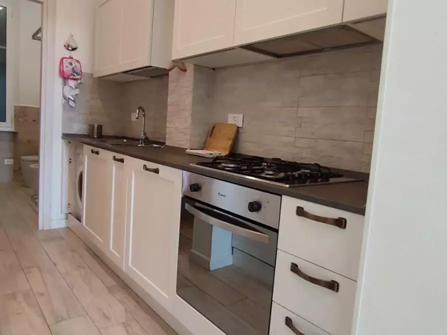 Immagine 17 di Appartamento in affitto  a Massa