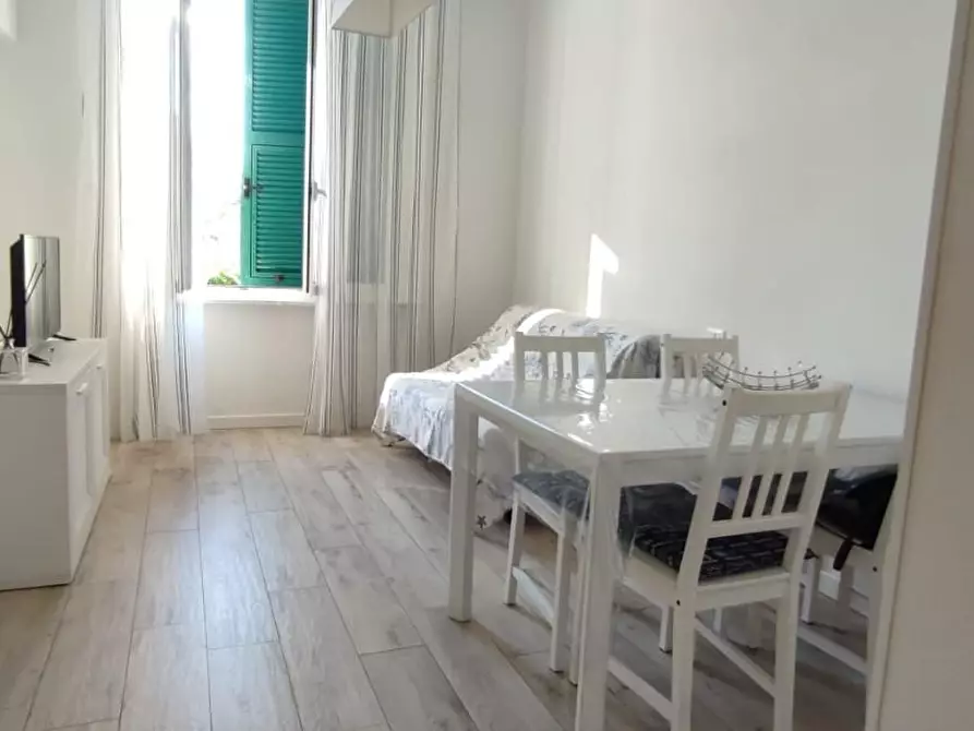 Immagine 14 di Appartamento in affitto  a Massa