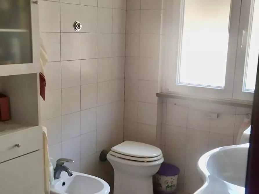 Immagine 5 di Appartamento in vendita  a Livorno