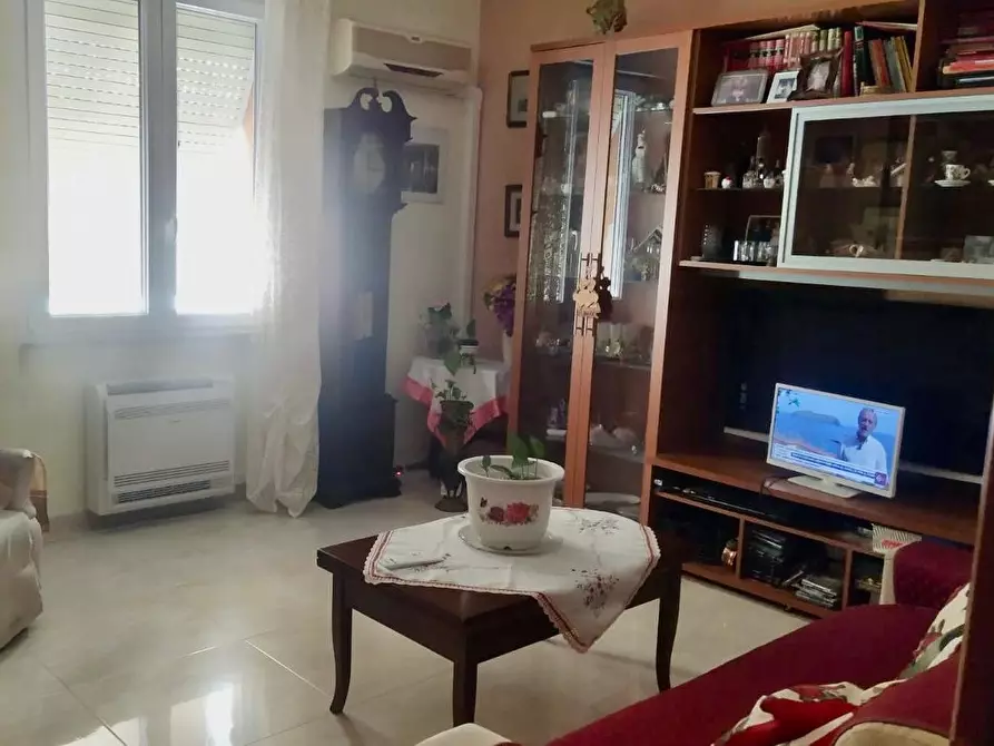 Immagine 3 di Appartamento in vendita  a Livorno