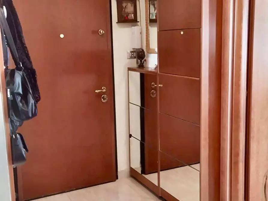 Immagine 2 di Appartamento in vendita  a Livorno