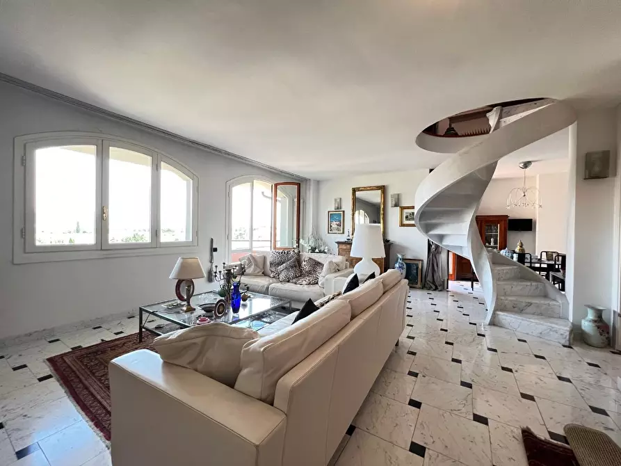 Immagine 2 di Mansarda in vendita  a Empoli