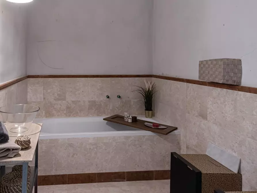 Immagine 21 di Appartamento in vendita  a Pisa