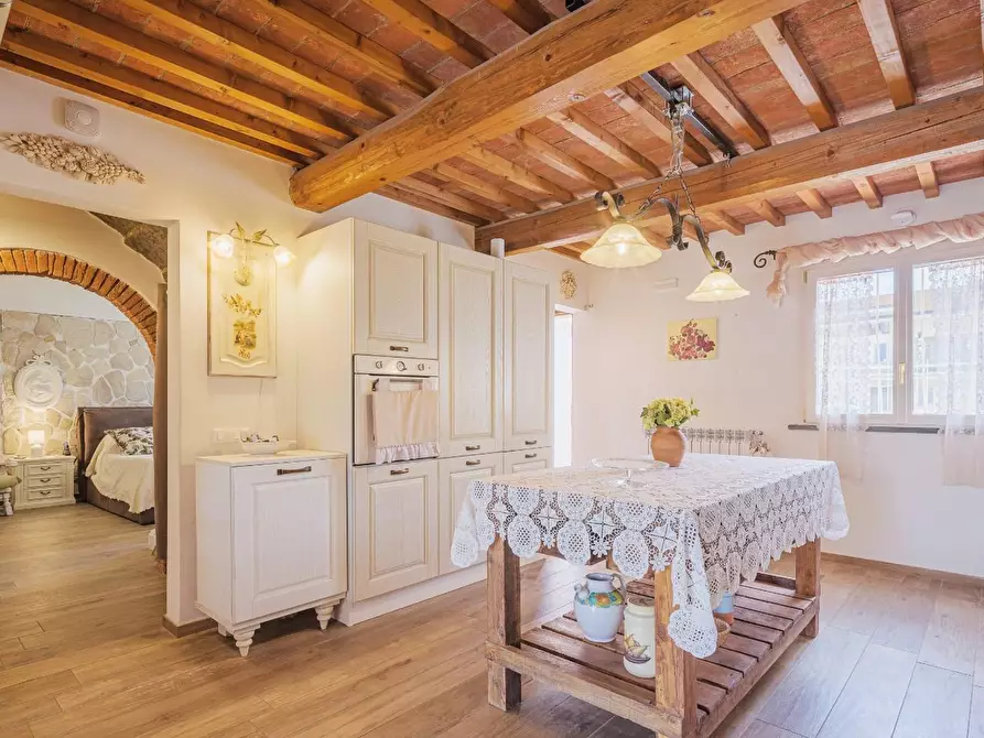 Immagine 8 di Casa indipendente in vendita  a Crespina Lorenzana