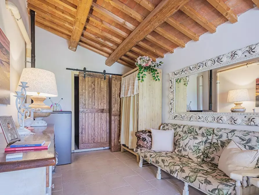 Immagine 11 di Casa indipendente in vendita  a Crespina Lorenzana