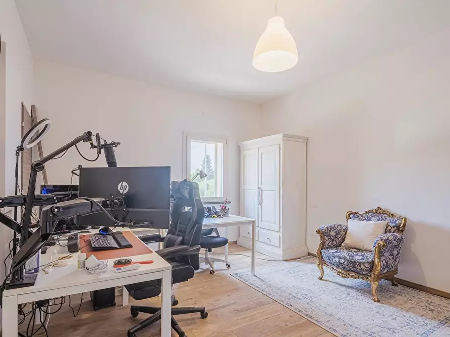 Immagine 18 di Casa indipendente in vendita  a Crespina Lorenzana