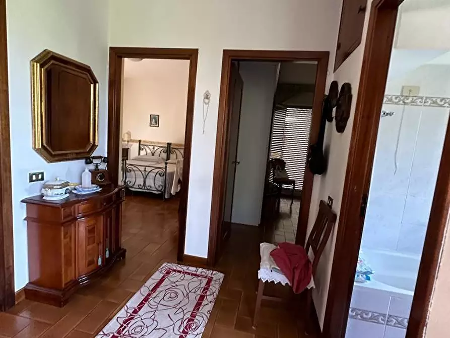 Immagine 26 di Casa indipendente in vendita  a Massa
