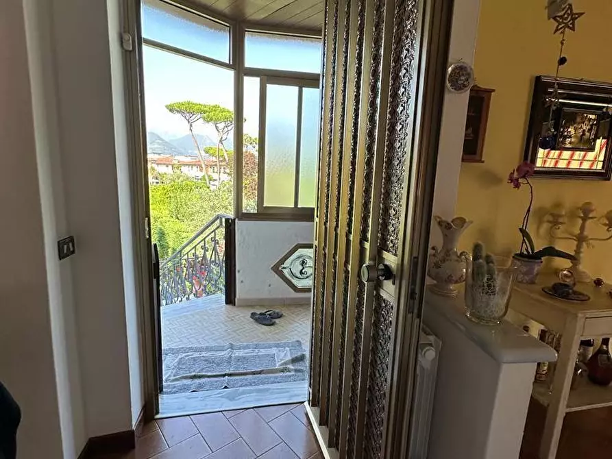 Immagine 16 di Casa indipendente in vendita  a Massa