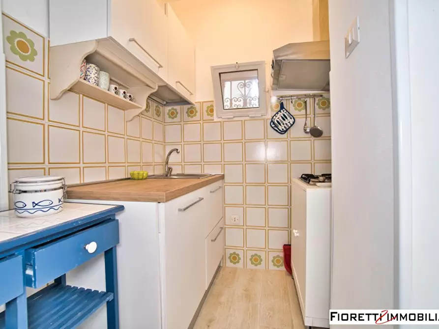 Immagine 41 di Casa colonica in vendita  a Piombino