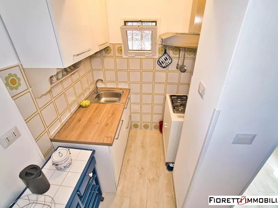 Immagine 42 di Casa colonica in vendita  a Piombino