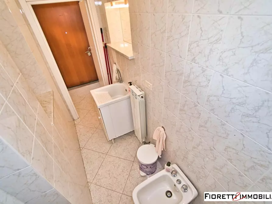 Immagine 32 di Casa colonica in vendita  a Piombino