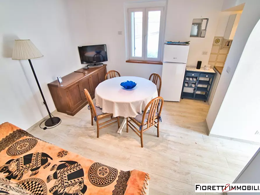 Immagine 40 di Casa colonica in vendita  a Piombino