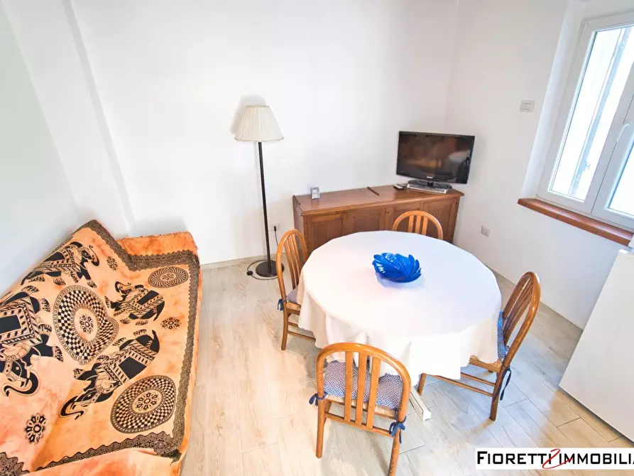 Immagine 39 di Casa colonica in vendita  a Piombino