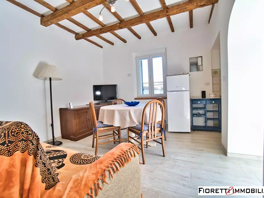 Immagine 38 di Casa colonica in vendita  a Piombino