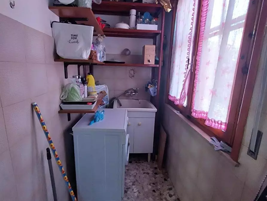 Immagine 17 di Casa indipendente in vendita  a Pontedera