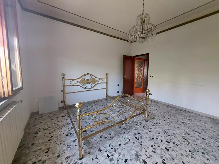 Immagine 25 di Casa indipendente in vendita  a Pontedera