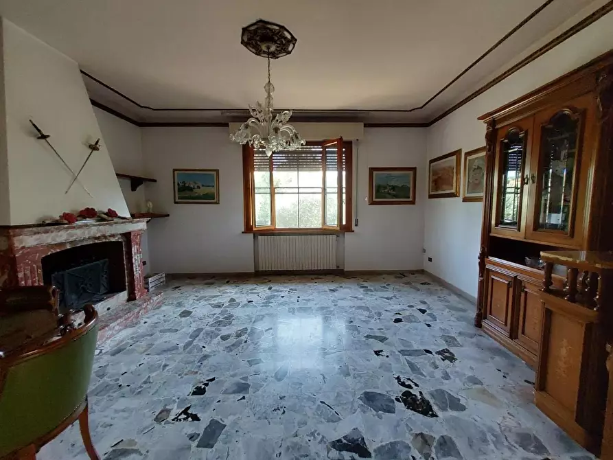 Immagine 3 di Casa indipendente in vendita  a Pontedera